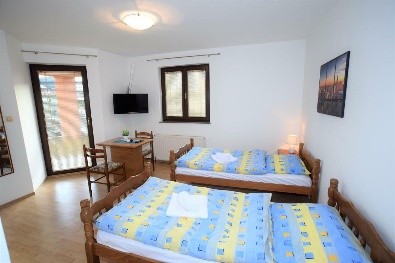 Privatni Smjestaj Most Otočac Dış mekan fotoğraf